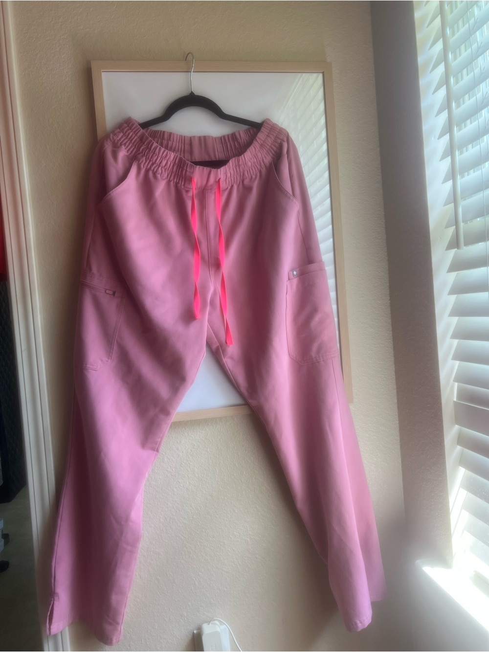 Figs Chalk Pink Set- XLT Dowa High Waisted Pants, XL Casma Top